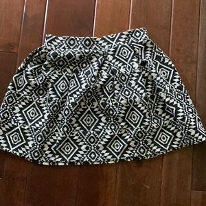 Aztek pleated cloth skirt